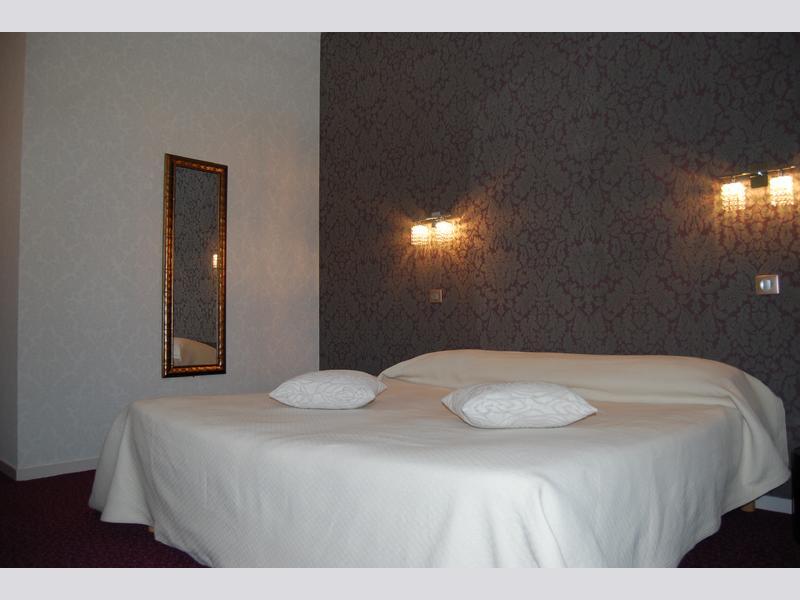 Hotel Restaurant Du Chateau De La Tour Beguey Екстер'єр фото